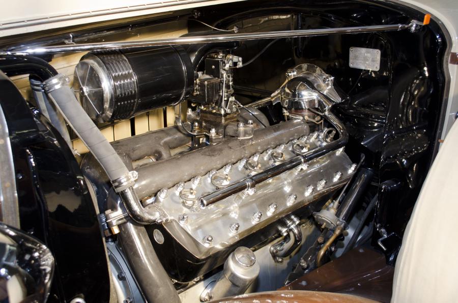  Lincoln Model KB Convertible Roadster by LeBaron 1934 года  (фото 15 из 17)